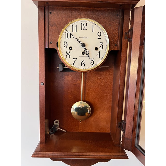 Vintage Howard Miller Model 617 (613643) Mahogany Key Winding Wall Hanging Pendulum Clock With