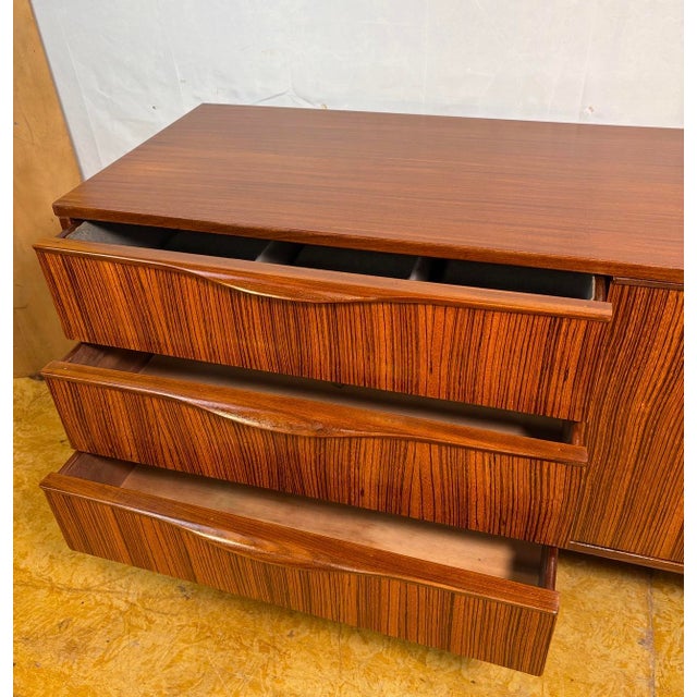 1960s Mid-Century Modern Teak and Zebrano Sideboard by Elliotts of Newbury, 1960 For Sale - Image 5 of 9