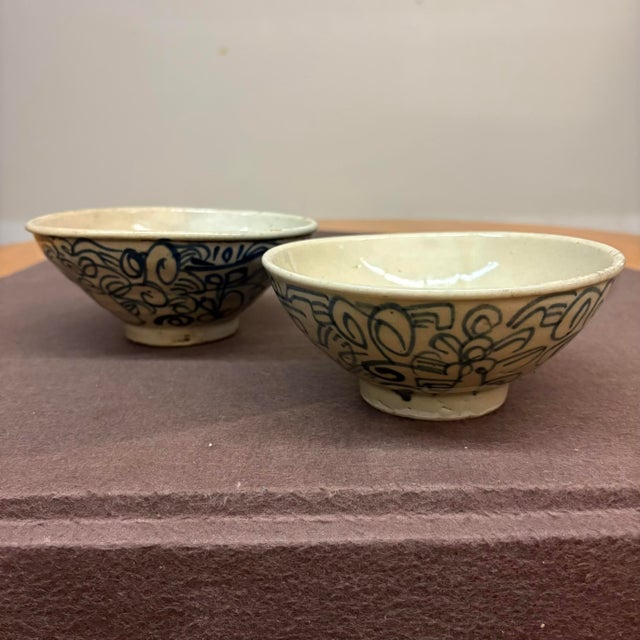 Pair of Hand-Painted Vietnamese Folk Pottery Bowls For Sale - Image 12 of 12