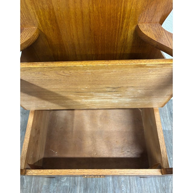 Antique Arts and Crafts Style American Oak Hall Tree With Mirror and Storage For Sale In Kansas City - Image 6 of 10