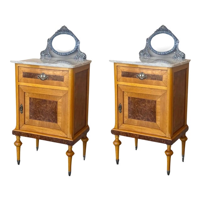 19th Louis XVI Style Pair of Marquetry Nightstands With Bronze & Mirror Crest For Sale