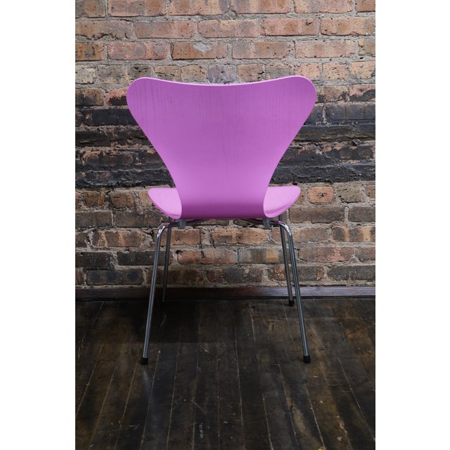Mid-Century Modern Pink Arne Jacobsen for Fritz Hansen Series 7 Chair For Sale - Image 3 of 8