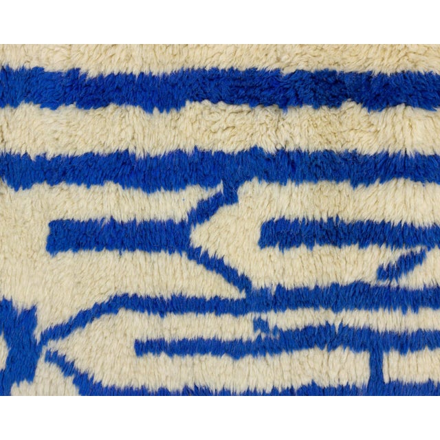 Contemporary Hand-Knotted Wool Rug by Azele Studio For Sale - Image 3 of 10