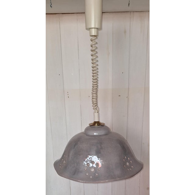 Ceramic in good condition, signs of age in the plastic, height adjustable from 55 to approx. 100cm Up to 250V (Europe/UK...
