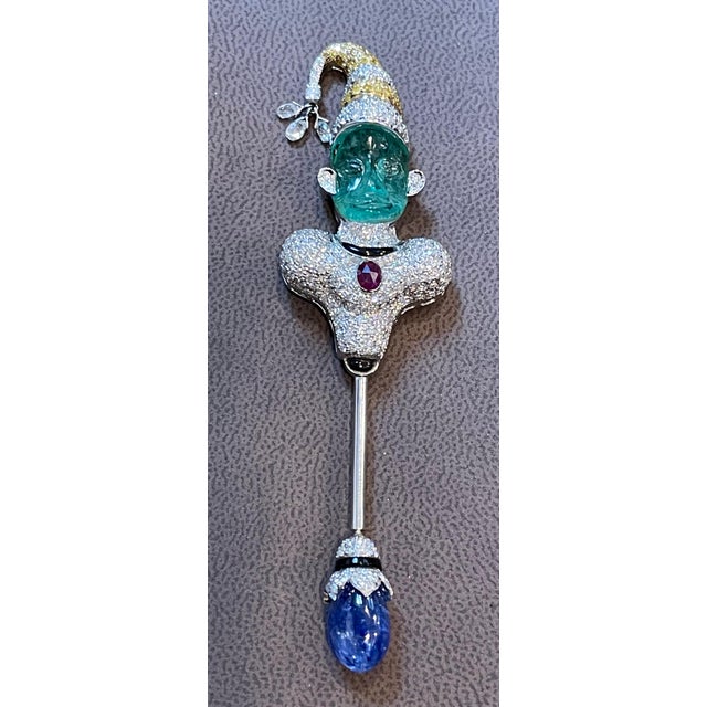 Emerald GIA Certified Russian Emerald & Burma Sapphire White & Yellow Diamond Joker Pin For Sale - Image 8 of 18