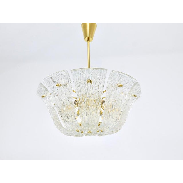 Large Vintage Curved Basket Pendant Light in Brass and Textured Glass by J. T. Kalmar for Kalmar, Vienna, 1950 For Sale - Image 18 of 18