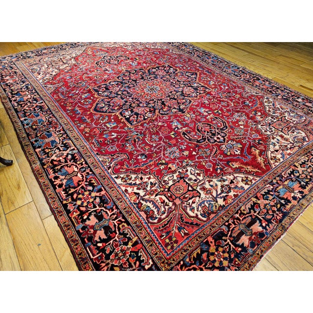 Vintage Persian Heriz Serapi Rug, Hand-Knotted Wool, Geometric Medallion Pattern, Red & Navy, 10x13 For Sale - Image 13 of 14