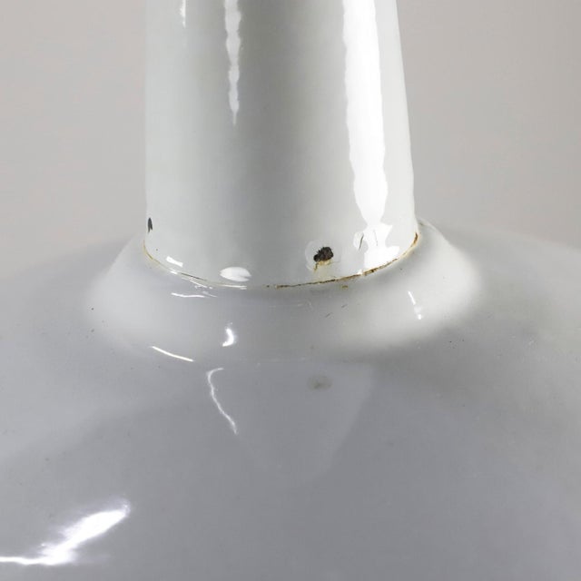 Mexican 1960s White Enamel and Cast Iron Industrial set of three Pendant Lights - Set of 3 For Sale - Image 3 of 5