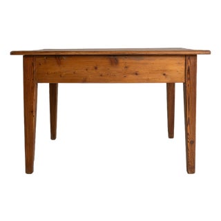 1900-1909 Scandinavia Warm Honey Oak Oak Side Table With Drawer For Sale