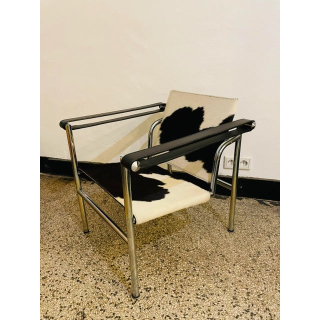LC1 Chair by Le Corbusier, Pierre Jeanneret & Charlotte Perriand for Cassina For Sale - Image 10 of 13