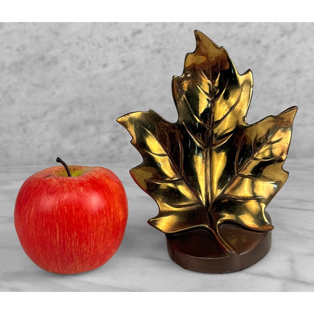 Traditional Vintage Traditional Gold Gilded Metal Maple Leaf Library Bookends - A Pair For Sale - Image 3 of 7