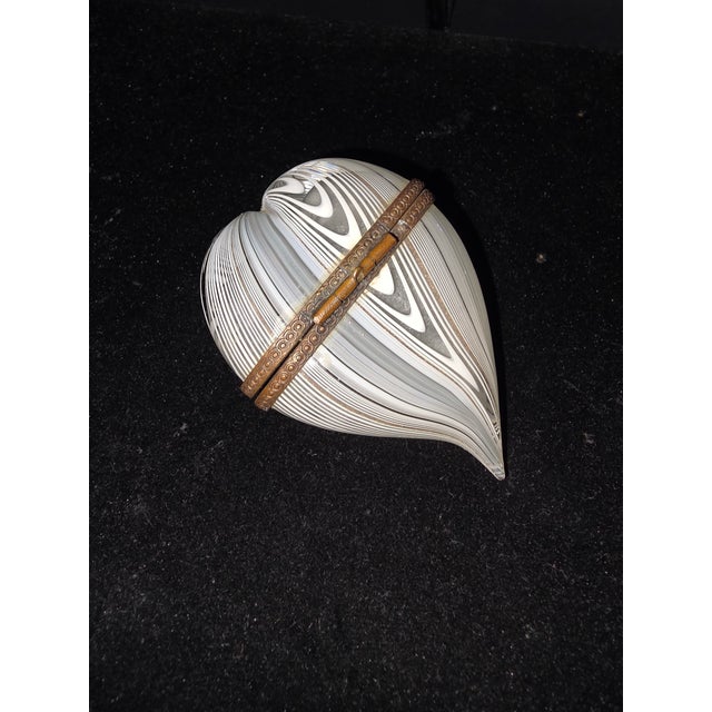 Murano Venetian Latticino Heart Shaped Box For Sale - Image 4 of 4