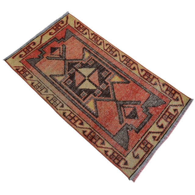1970s Hand Made Small Turkish Rug, Entryway Decor, DoorMat - 1'9" X 3'1" For Sale - Image 5 of 10