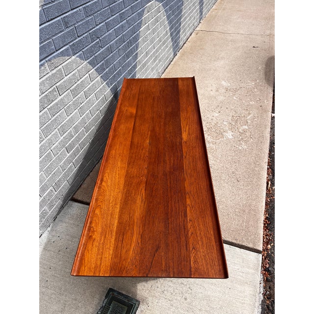 Mid-Century Modern Finn Juhl for France & Son Made by Povl Dinesen Teak Coffee Table, Denmark, 1960s For Sale - Image 3 of 11