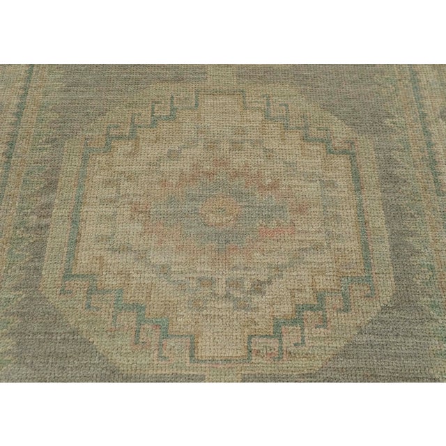 Turkish Oushak Rug 2'11" x 10'2" #20257 For Sale - Image 4 of 8