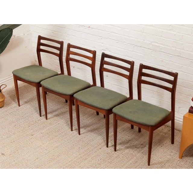 With its modern profile, and stylish frame, this dining chair is sure to be an eye-catching piece for any style of...