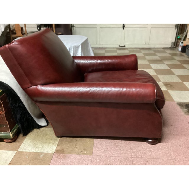 Gorgeous vintage club chair by Hickory Furniture, a division of Thomasville Furniture. Large, super roomy , comfortable...