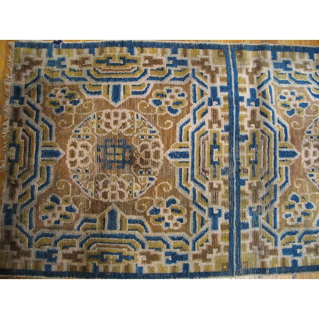 1890s Tan Beige Medallion Antique Chinese Ningxia Rug 2'4" X 9' Handknotted Wool Carpet For Sale - Image 4 of 7