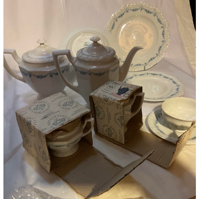 New 1970s Dinner & Tea Set With Blue Garland by Rosenthal - 100 Piece Set For Sale - Image 10 of 14