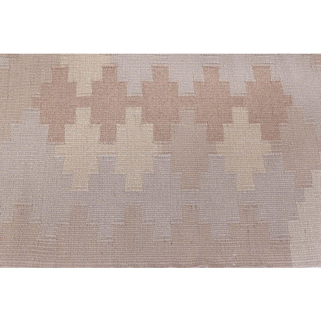 Doris Leslie Blau Vintage Scandinavian Beige Handmade Wool Rug For Sale - Image 4 of 10