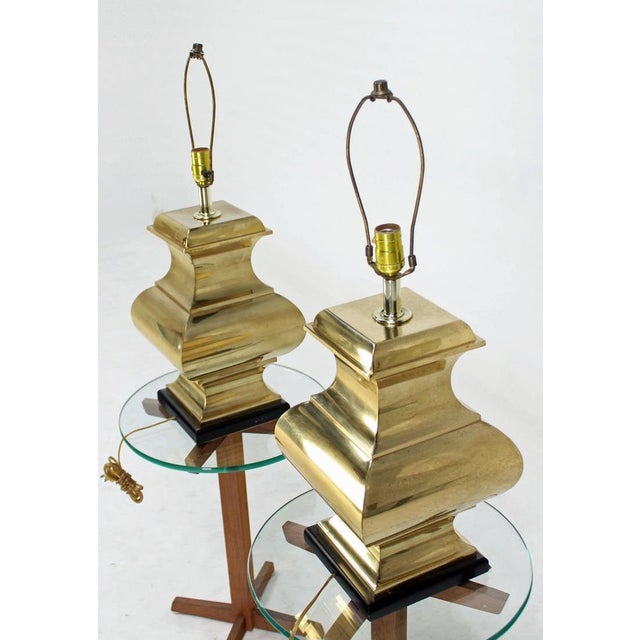 Mid-Century Modern Late 20th Century Modern Figural Sculptural Profile Square Base Polished Brass Table Lamps - a Pair For Sale - Image 3 of 9