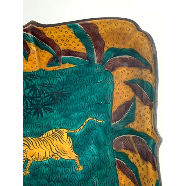 Mid 19th Century Japanese Yoshidaya Saiko Kutani Ceramic Dish For Sale - Image 5 of 11