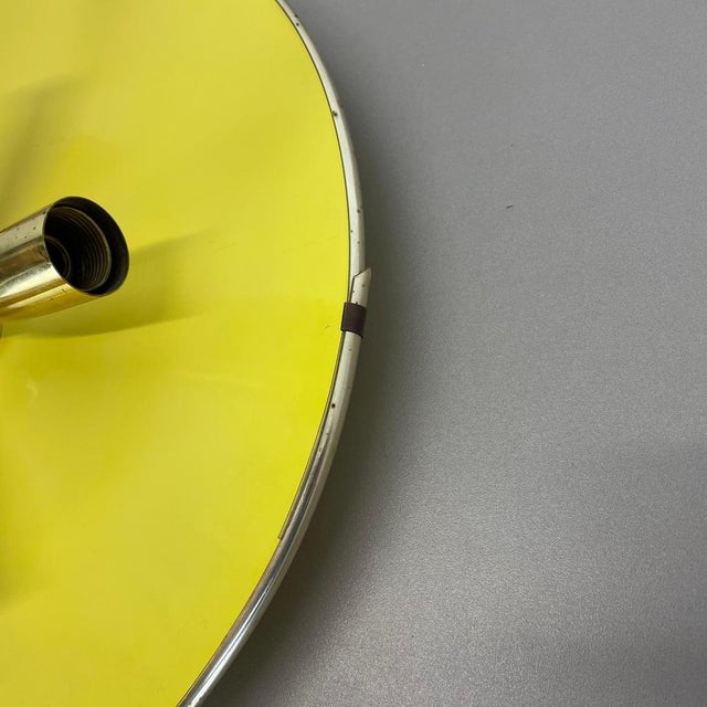 Theatre Wall Light in Brass + Yellow in the style of Stilnovo by Gio Ponti, Italy, 1950s For Sale - Image 14 of 18