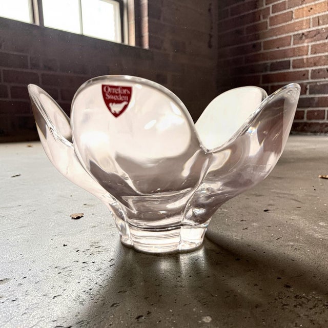 20th Century Crystal Bowl by Lars Hellsten for Orrefors, Sweden For Sale - Image 5 of 7