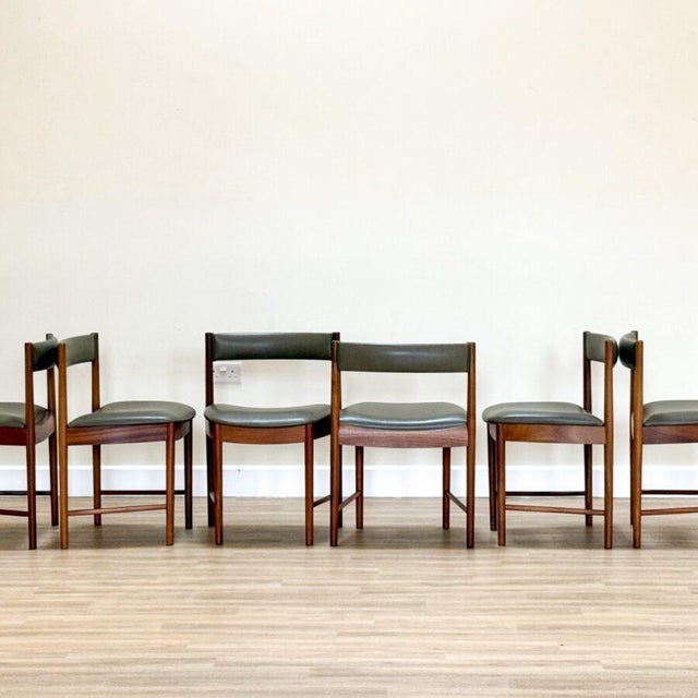 Dunvegan Round Extending Dining Table and Chairs in Teak by Tom Robertson for McIntosh, Scotland, 1960s, Set of 5 For Sale - Image 16 of 18
