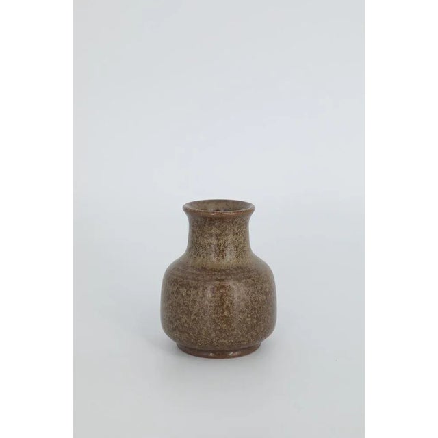 Small Mid-Century Scandinavian Modern Brown Stoneware Vases by Gunnar Borg for Gunnars Keramik Höganäs, 1960s, Set of 4 For Sale - Image 4 of 10
