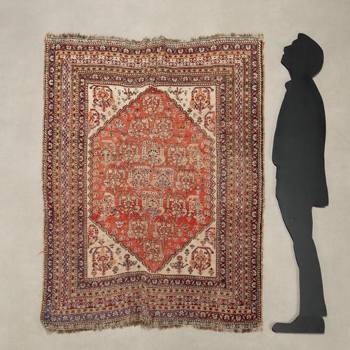 Kaskay rug in wool, fine knot, hand-made. This piece is attributed to the mentioned designer/maker. It has no attribution...