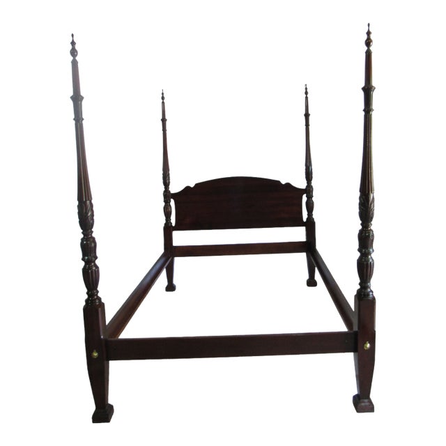 1980s Solid Mahogany Queen Size Poster Rice Bed Quality Carved For Sale