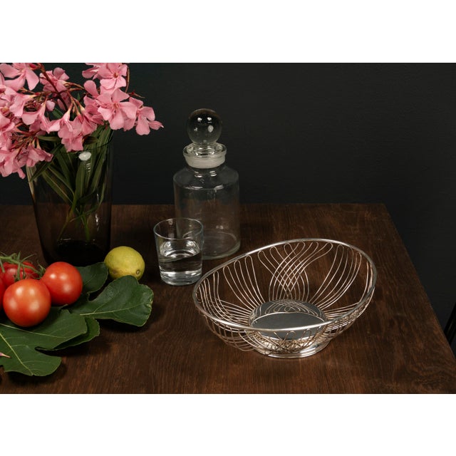 Silver Mid-Century Modern Wire Basket with Silver Plating, 1950s For Sale - Image 8 of 9