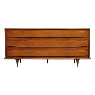 American of Martinsville 9 Drawer Dresser For Sale