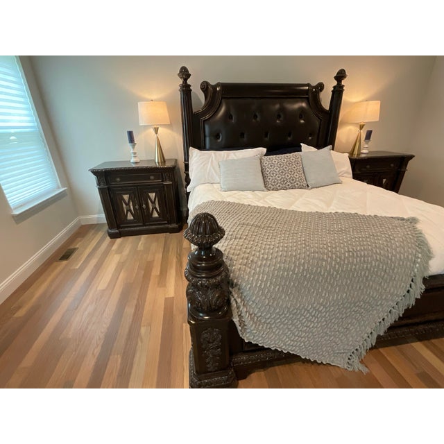 Renaissance Philippe Langdon Versailles California King Bed & Pulaski Bedside Chests – 3 Pieces For Sale - Image 3 of 9