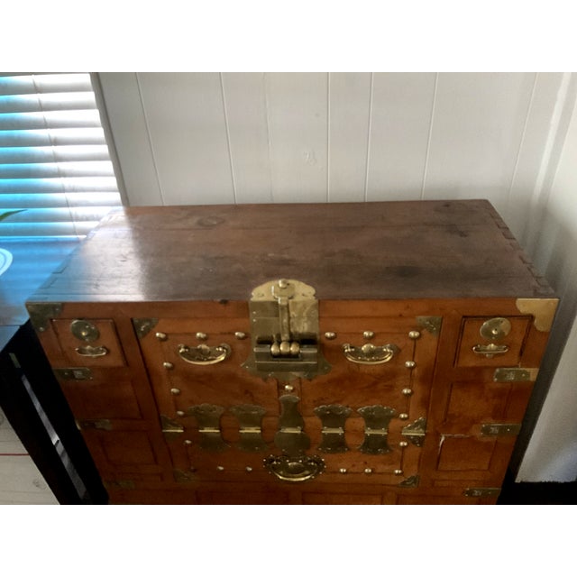 Korean Kanghwa Royal Brass-Mounted Bandaji Chest For Sale - Image 12 of 13