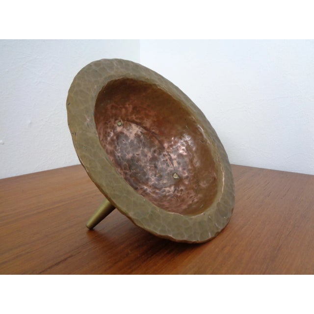 Copper Brutalist Tripod Bowl in Copper, 1960s For Sale - Image 8 of 11