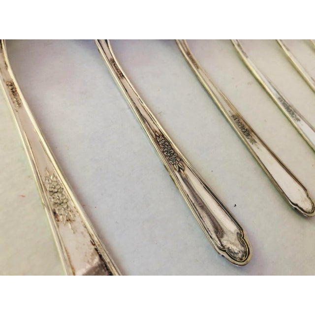 Art Deco 1930’s H&t Mfg Co. Silverplate Wentworth Table Spoons- Set of 7 For Sale - Image 3 of 6