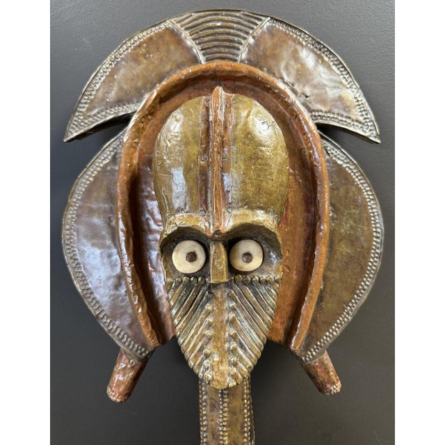 Ancient Kota Reliquary in Gabon, Circa 1950, in Flawless conditions. Designed 1950 to 1959