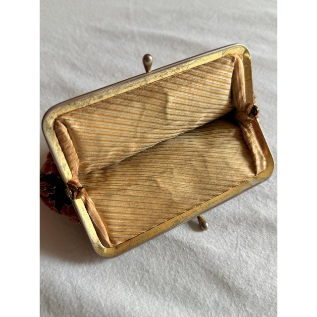 Japanese Vintage Mid-Century Modern Japanese Floral Brocade Kiss-Lock Coin Purse For Sale - Image 3 of 7