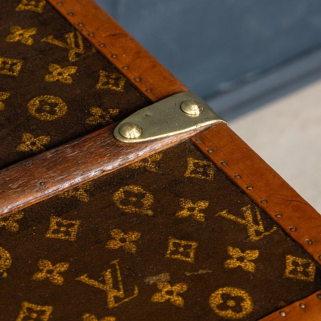 20th Century Louis Vuitton Trunk in Monogram Canvas, France, 1930s For Sale - Image 12 of 18