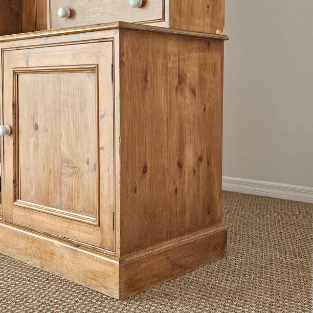 Vintage English Pine Kitchen Dresser With Plate Rack & Wine Storage For Sale In Orlando - Image 6 of 17