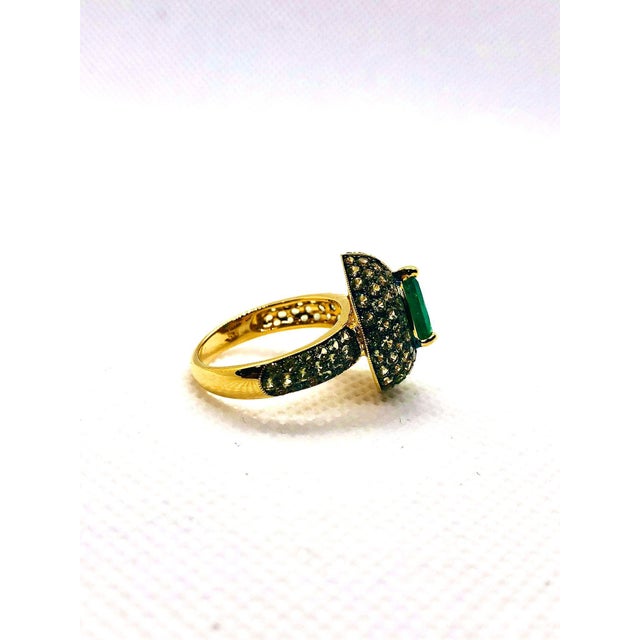 Bochic "Orient" Vintage Emerald & Fancy Yellow Sapphire Ring Set In 18K Gold & Silver, Size 6.5 For Sale - Image 12 of 18