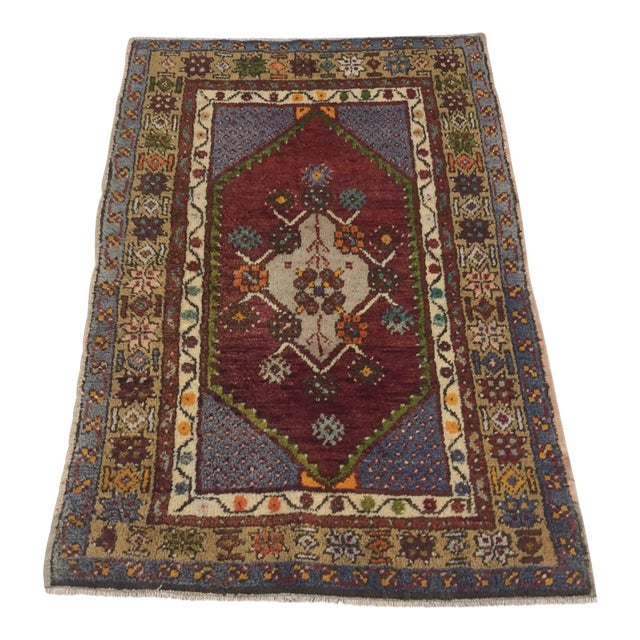 1960s Vintage Turkish Home Living Rug- 2′9″ × 4′5″ For Sale