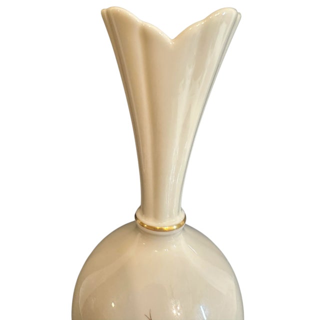 1970s Vintage Lenox Holly Leaves and Red Berries Motif Bud Vase For Sale - Image 5 of 12