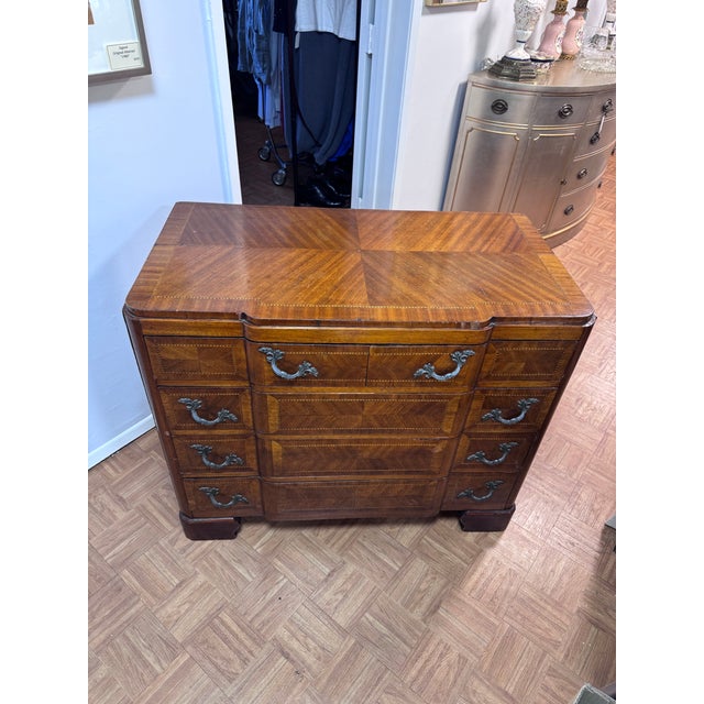 French Provincial French Provincial Serpentine Walnut Commode, C. 1880–1910 — Herringbone Veneer & Ebony Stringing For Sale - Image 3 of 12