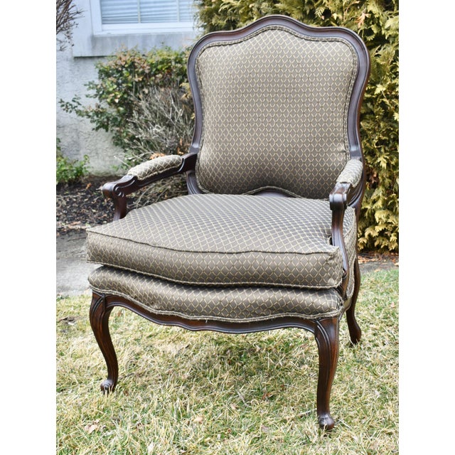 Traditional Fairfield Co Wood Armchair Vintage Traditional French Louis XV Parlor Accent For Sale - Image 3 of 12