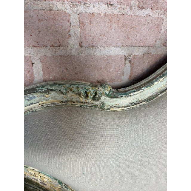 French Louis XV Corbeille Settee With Original Distressed Patina and Shell Crest For Sale - Image 14 of 18
