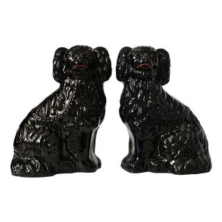 Antique Staffordshire Jackfield Black Mantle Dog Figurines, 1800s, Set of 2 For Sale