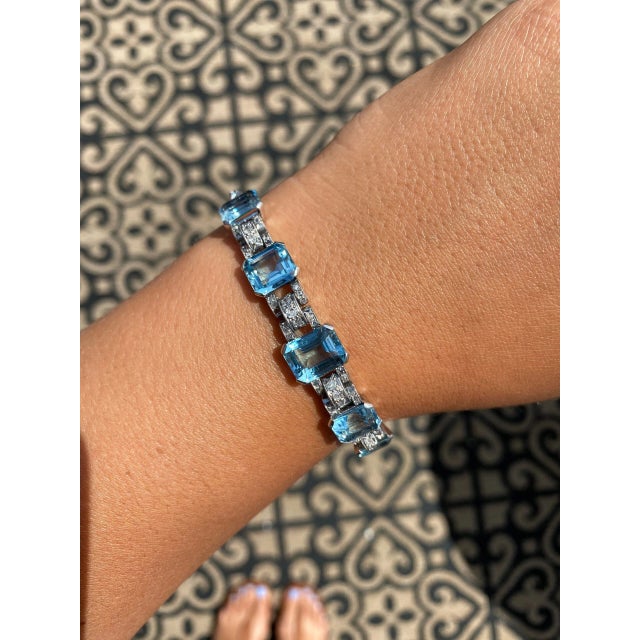1920s The Bianca: Phenomenal Antique Santa Maria Aquamarine Bracelet in Platinum For Sale - Image 10 of 10